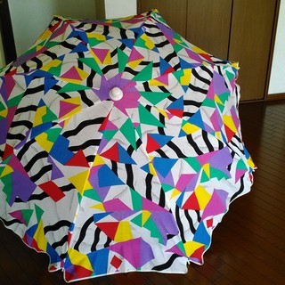 ビーチパラソル（カラフル）傘の半径９０cm