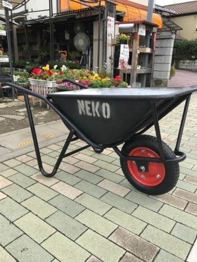 送料込み！オシャレな一輪車(ねこ) 送料込み！オシャレな一輪車(ねこ)