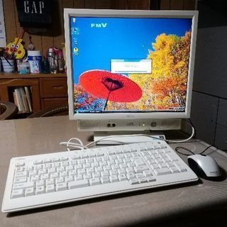 パソコンデスクトップFMVメーカーFUJITSU2007年式ビイスタ