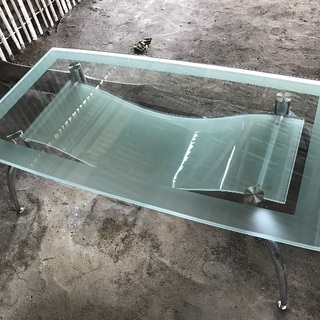 強化ガラスリビングテーブル