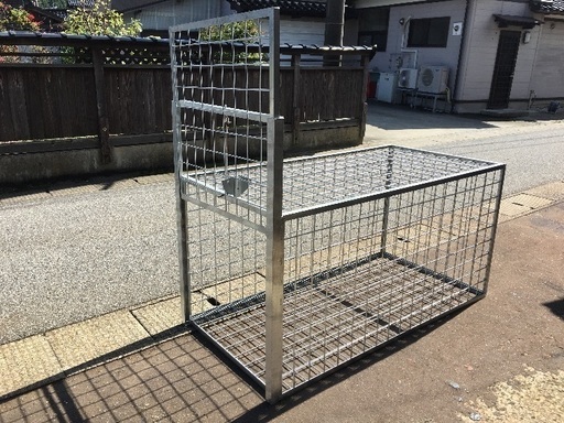 イノシシの檻