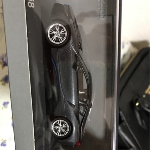 ミニカー BMW i8