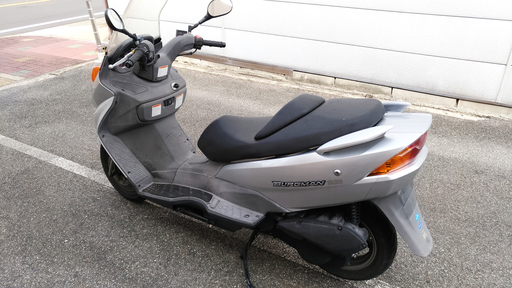 スズキ バーグマン150 現状車 今流行の軽軽二輪