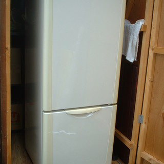 サンヨー2ドア冷蔵庫　175リットル　2008年製
