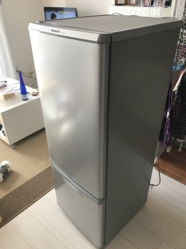 2014年製パナソニック冷蔵庫(NR-B176W, 168リットル、自動霜取り機能付き)