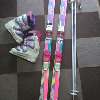 中古　スキー（170㎝）、靴（23.5㎝）、ポール　三点セット　女性用