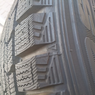 美品】フィアット(FIAT) 500 スタッドレスタイヤ＆ホイールセット 175