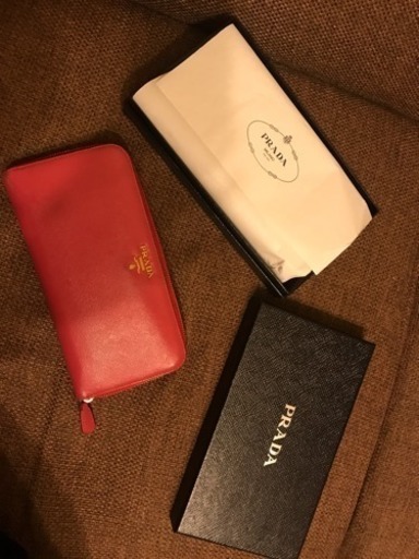 箱付⭐︎プラダ長財布