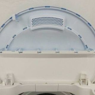 2015年式SHARP5.5キロ 洗濯機です 取り扱い説明書付きです デジタル表示 槽洗浄と送風乾燥機能付き 色々機能付きです   穴なし槽とドルフィンパルAg+で黒カビをブロックし、ガンコな汚れもスッキリ。ムダ水をなくして、少ない水でも洗える多機能な商品です