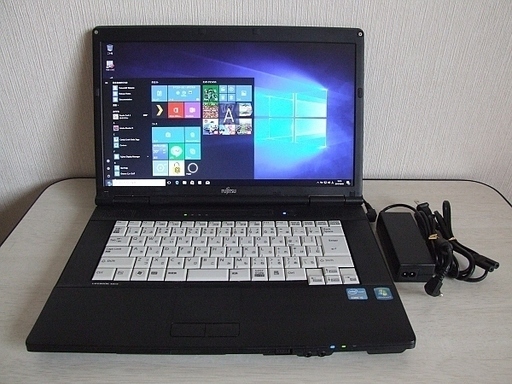 Fujitsu LIFEBOOK A561/D ノートパソコン　バッテリーなし