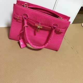 ピンクのバーキン風バッグ