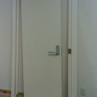 トステムトイレ用ドア ドア枠付き白木目中古簡易事務所プレハブ等に中古美品 ケーキ 狭山のその他の中古あげます 譲ります ジモティーで不用品の処分