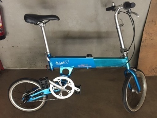アルミ折りたたみ自転車です。