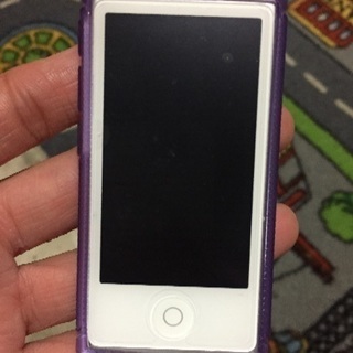 iPod 第7世代 シルバー 美品 １６Ｇ 値下げ交渉可能