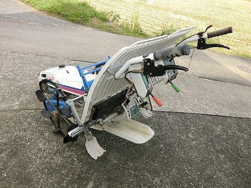 ■実働■程度良好■イセキ■さなえ２５■２条植え■新車購入■田面積１反■年一回１日のみ使用■購入価格３７万円■車庫保管■