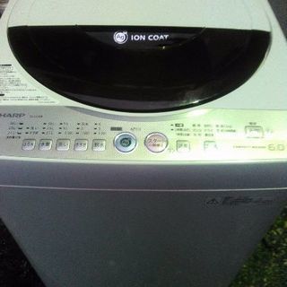 2010年式SHARP送風乾燥機能付き洗濯機6キロです  配送無...