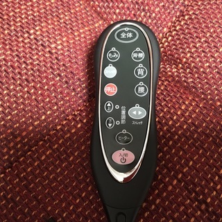 ソファー代わりにもなるマッサージチェアーです。