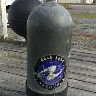 中古　１０リットルタンク　2017年４月検査済み　即決２７０００円　送料別　2001年３月製造　程度良好！