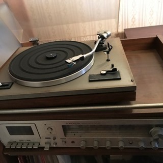 TOYOTAのレコードプレーヤーセット