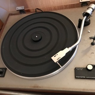 TOYOTAのレコードプレーヤーセット