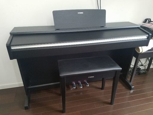 ヤマハ　電子ピアノ　ARIUS YDP-142B