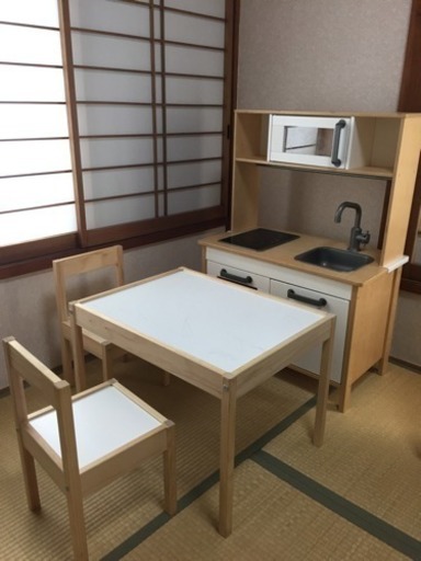 IKEA 子どもキッチン、テーブルと椅子のセット