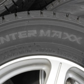 スタッドレスタイヤ　4本　ホイール付　225/70/Ｒ16　中古品