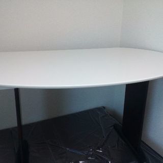 テーブル、机、白