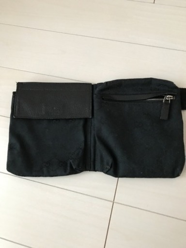GUCCIウエストバッグ（黒）