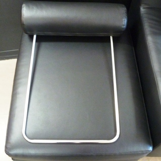 売れ筋 【ハンズクラフト博多店】3人掛けカウチレザーソファー 黒 中古
