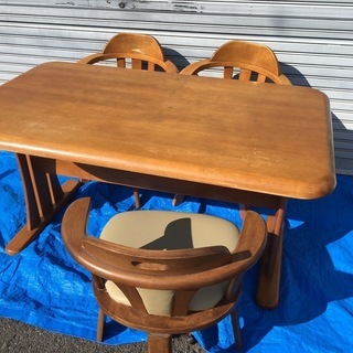 木製 ダイニングテーブル 回転イス3脚 135cm×80cm×70cm