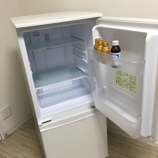 SHARP  137L冷蔵庫(美品)2016年製
