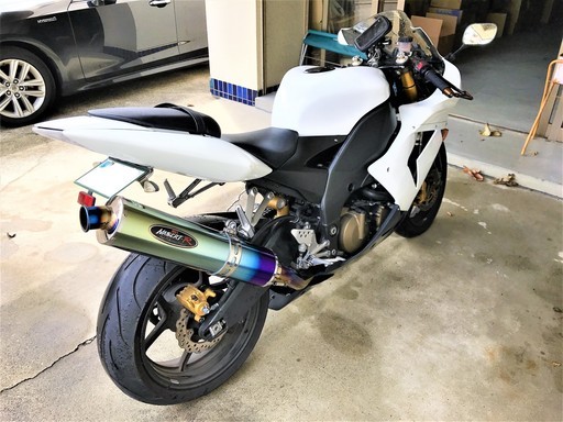 ZX-10R (04)C型 NINJA 車検たっぷり 2020年5月まで 逆車 フル ZX-10R (04)C型 NINJA 車検たっぷり 2020年5月まで 逆車 フル