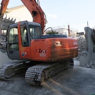 重機と11ｔダンプあります