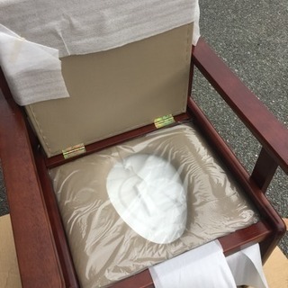 値下げしました！！ 格安介護用 木製ポータブルトイレ(普及型) 未使用品