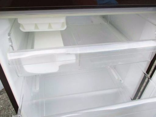 2010年式SANYO 2ドア 270リットルノンフロン冷凍冷蔵庫です 配達無料です