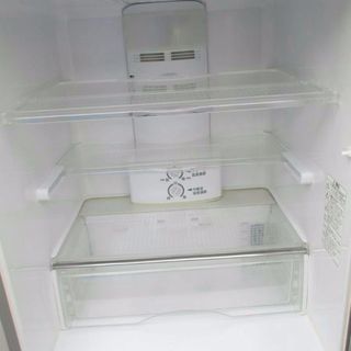 Sanyo2007年式中型255リットル3ドアノンフロン冷凍冷蔵庫です 配達無料です