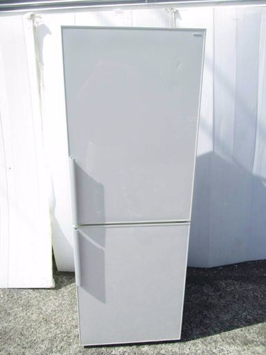 2009年式Sanyo270リットルノンフロン冷凍冷蔵庫です 配達無料です