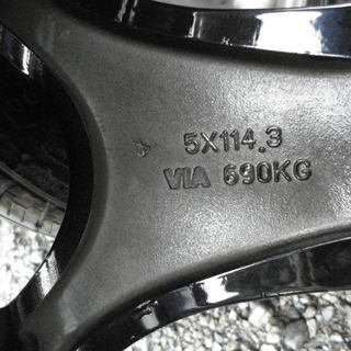 VENERDI 19インチ　8J　225/35R/19　4本