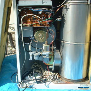 コロナ石油給湯器UIB-320X　タンク込みフルセット　業者向け　中古　動作しますが減圧逆止弁交換要