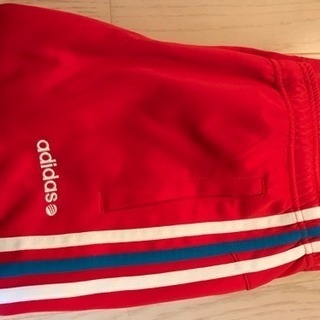 アディダス ジャージ 赤 レディース ここあ 名古屋のボトムス レディース の中古 古着あげます 譲ります ジモティーで不用品の処分
