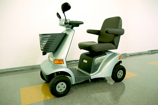 北海道 札幌 スズキ セニアカー 電動車椅子 ET4D 動作確認済み 中古品 全国配送不可 札幌近郊のみ配送可能 引取り大歓迎