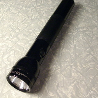 MAGLITE (マグライト) 単一電池三本使用　MADE IN...