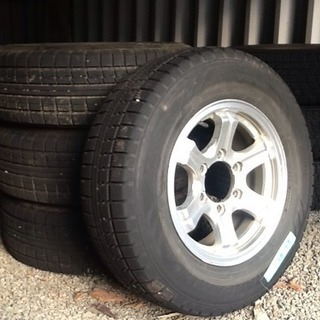 ハイエース100系ワゴン スタッドレスタイヤ