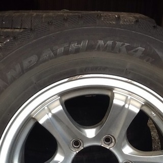 ハイエース100系ワゴン スタッドレスタイヤ