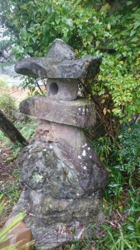 大きい庭石