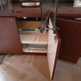 ◆中古◆高級棚◆鍵付きガラス＆木製ショーケース（貴金属展示用） ◇中古◇高級棚◇鍵付きガラス＆木製ショーケース（貴金属展示用