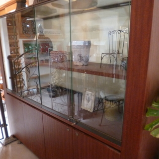 ◆中古◆高級棚◆鍵付きガラス＆木製ショーケース（貴金属展示用） ◇中古◇高級棚◇鍵付きガラス＆木製ショーケース（貴金属展示用