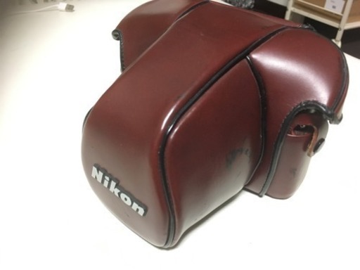 NikonF3フィルム一眼レフカメラ レンズ、革のカバー付き