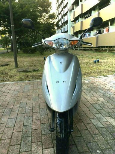 優れたエンジン。 ホンダ 、(Dio)、AF56。バッテリーは新品です。フロントタイヤはほぼ新品です。後ろタイヤはほぼ新品です。エンジンオイルは新品です。水冷バイク。 安心してバイクに乗ってください。